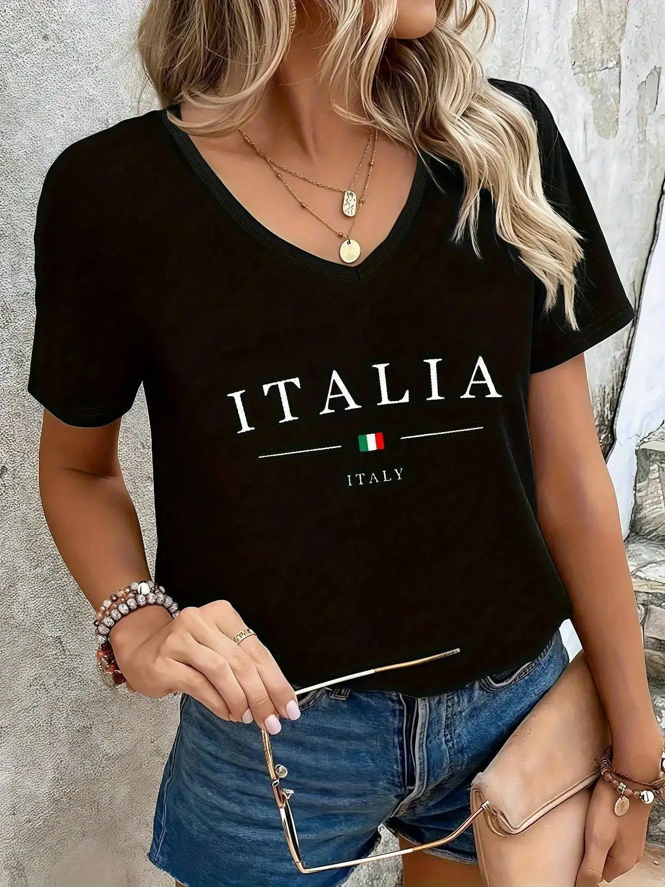 'ITALIA' Trendy Italian Flag Print Soft Cotton Casual/Streetwear/Travel/Everyday/Graphic T-Shirt for Women, V-Neck Short Sleeve Tee, Fashion Retro Italy Country Letter Print Top for Summer, Vacation, Daily Wear, Y2K Aesthetic Street Style, Vacation Outfit