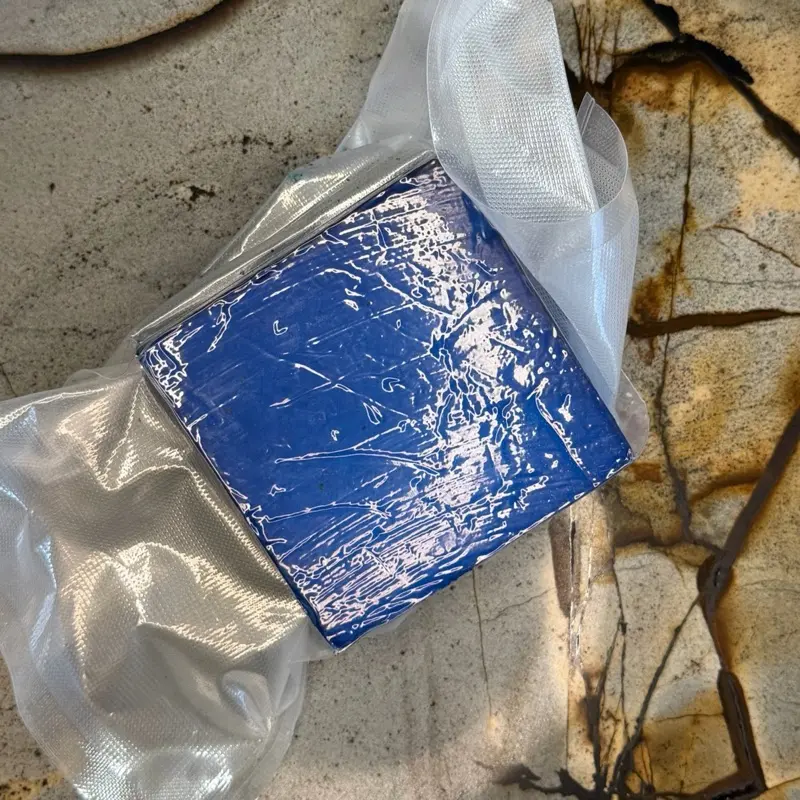 Deep Dyed Blue Gym Chalk