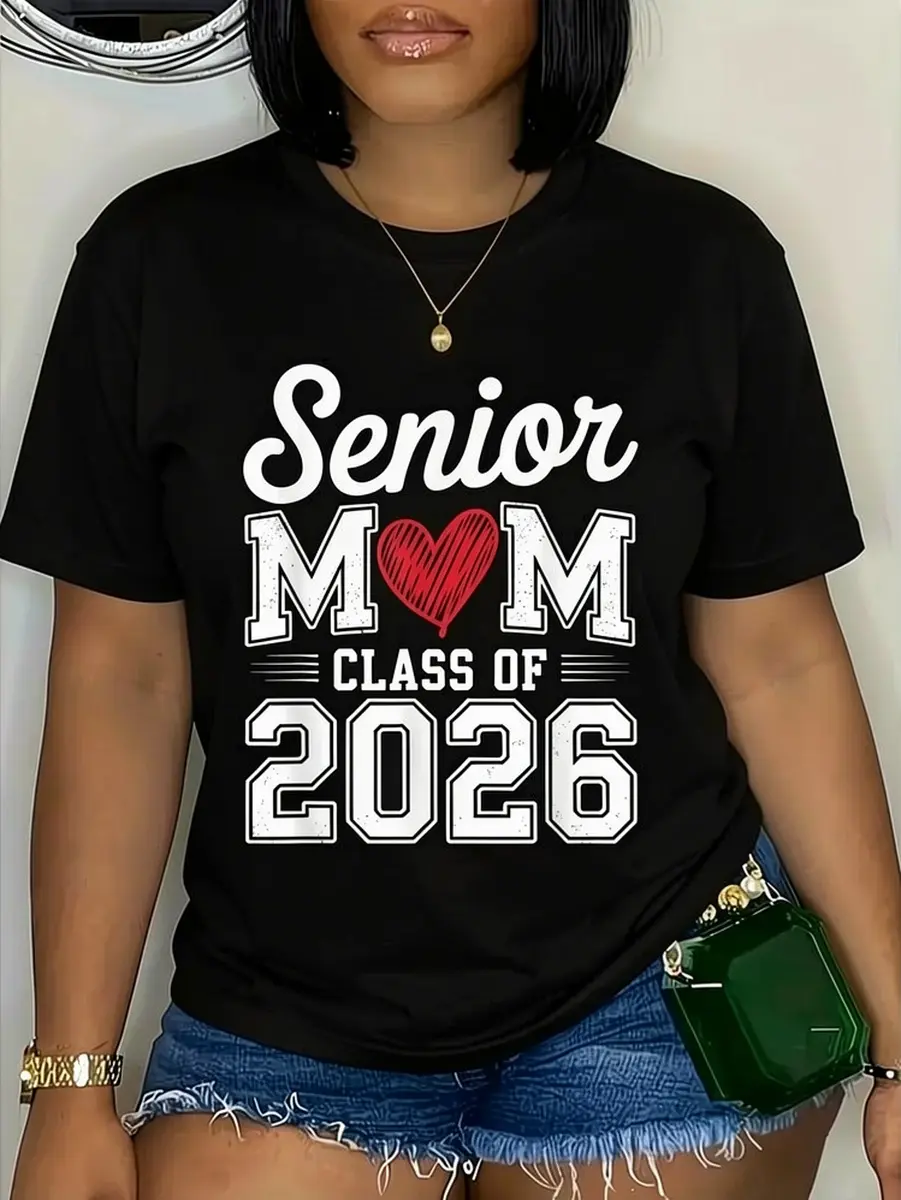 Senior Mom Class of 2026 Graphic T-Shirt, Casual 100% Cotton Unisex Top for Proud Parents, Customizable Graduation Tee
