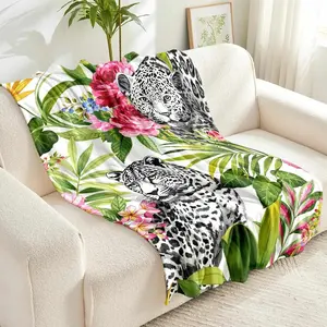 1 PC Leopard Print Coral Fleece Rug, with highly saturated contrasting colors that are extremely eye-catching. A soft and comfortable decorative rug/bed end cover, flannel rug, sofa cover rug, decorative rug, summer and winter cover rug.