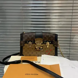 Pre-owned Louis Vuitton Leather Crossbody Bags Trunk Clutch Reverse Monogram Chain Shoulder Bag 22830066