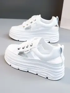 Thick soled and raised series: New women's casual shoes for spring, summer, and autumn. Women's thick soled shoes, white shoes, comfortable shoes, with a height increase of 6cm. Party shoes, breathable sandals are suitable for women with short stature