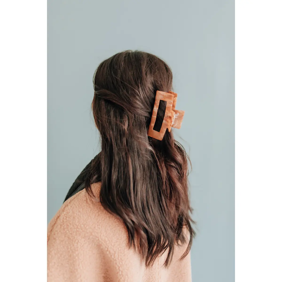 Feel The Most Claw Clip - Cappuccino