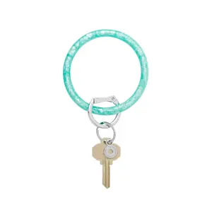 OVENTURE In The Pool Resin Big O® Key Ring - Green Swirl Design, Patented Locking Clasp, Lightweight & Water-Resistant, Hands-Free Key Storage - Charm