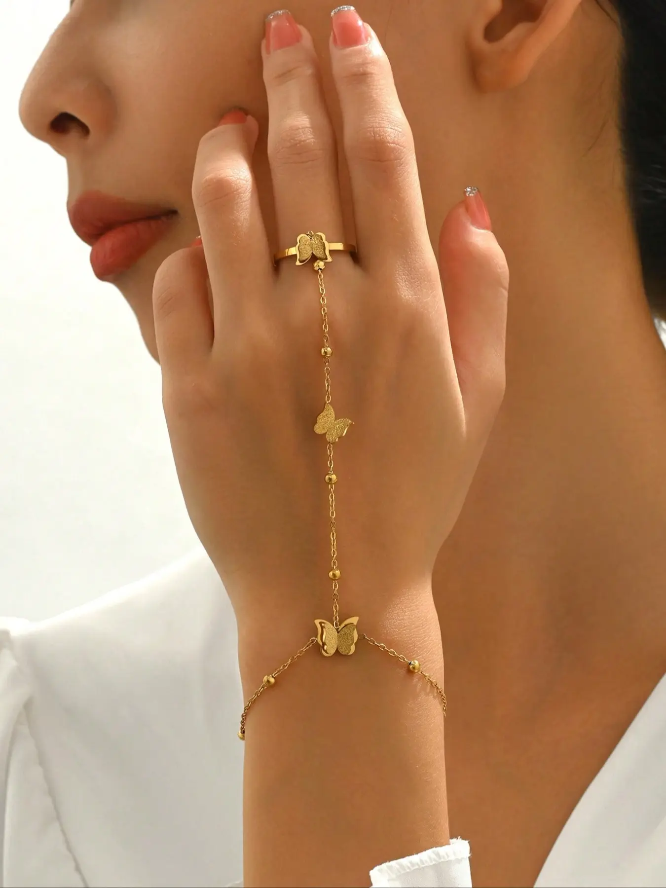 Vintage Butterfly Back Hand Chain Bracelet for Women, Perfect Holiday Accessory, Stylish and Versatile Design, Ideal for Vacation Wear, Exquisite Bracelet, Fashionable Bracelet, Casual Trendy Jewelry, Pretty Bracelet, Bracelets Jewelry