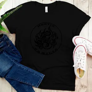 Danmachi Hestia Familia Emblem (Minimalist) T-Shirt