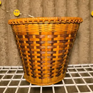 38BGE: 80's Style Synthetic Storage Basket - Household Organiser for Decoration, Model Storage, Toiletries Organization