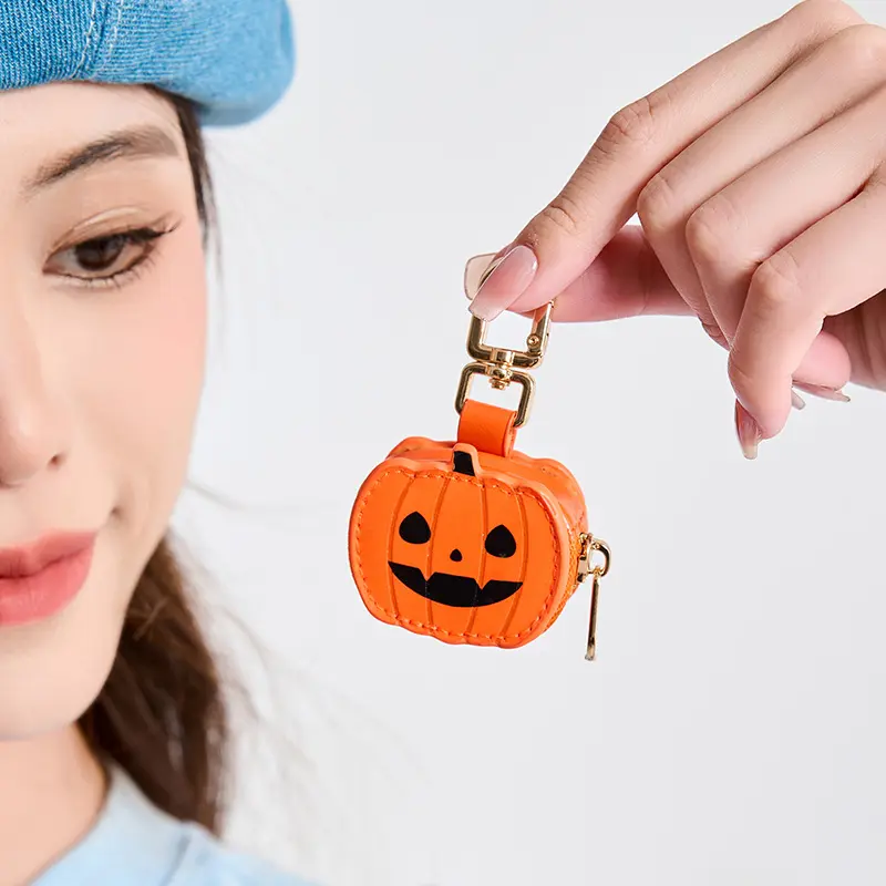 1PC/2PCs/4pcs 3D Pumpkin Pendant Keychain, Fashionable And Exquisite Mini Bag Accessory, Personalized And Creative Halloween Gift