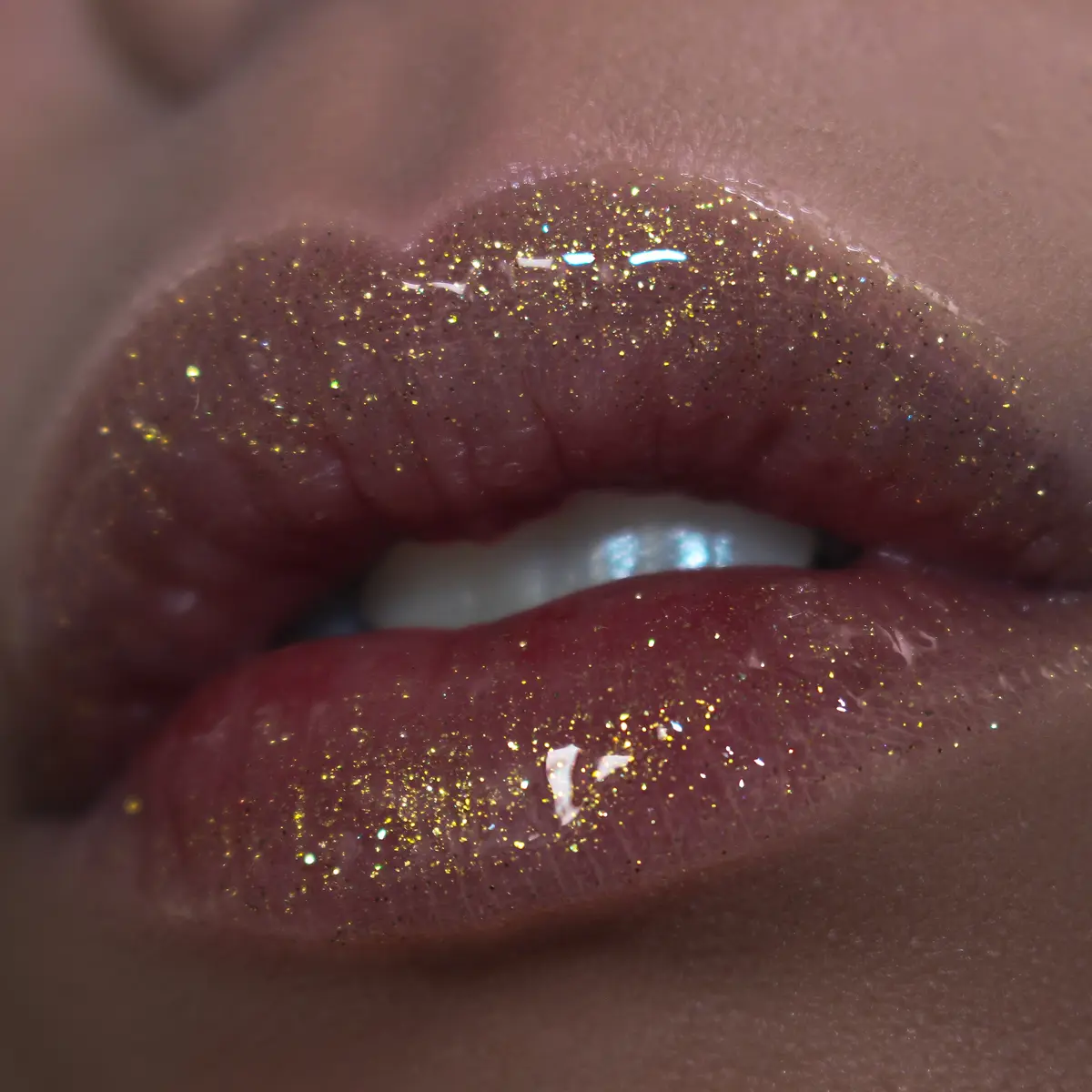 KEENNIE Shining Lip Oil L02-DISCO REVIVAL