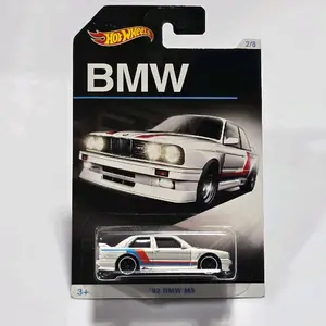 Hot Wheels 2016 Walmart Exclusive BMW Series 2/8 '92 BMW M3