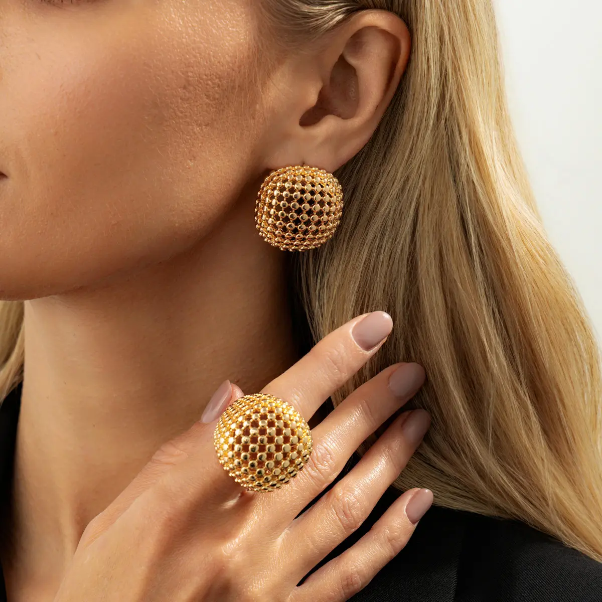 Unique round hollow ring and earring set with a versatile, light-luxury design