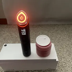 Product Review of [medicube] 310M Celebrity Glass Skin DuoㅣBooster Pro Korea's No.1 Glass Glow Device + Collagen Jelly Cream OR Deep Vita C Cream from S**S