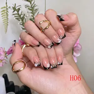 Nailbeebee H06 0.8 inch Handmade Press-On Nails | Reusable,Salon-Quality,Long-Lasting,Glossy Design |  For Daily Office & Workplace,Date Nights & Romantic Outings,Shopping & City Leisure Trips,Holiday & Short Travels
