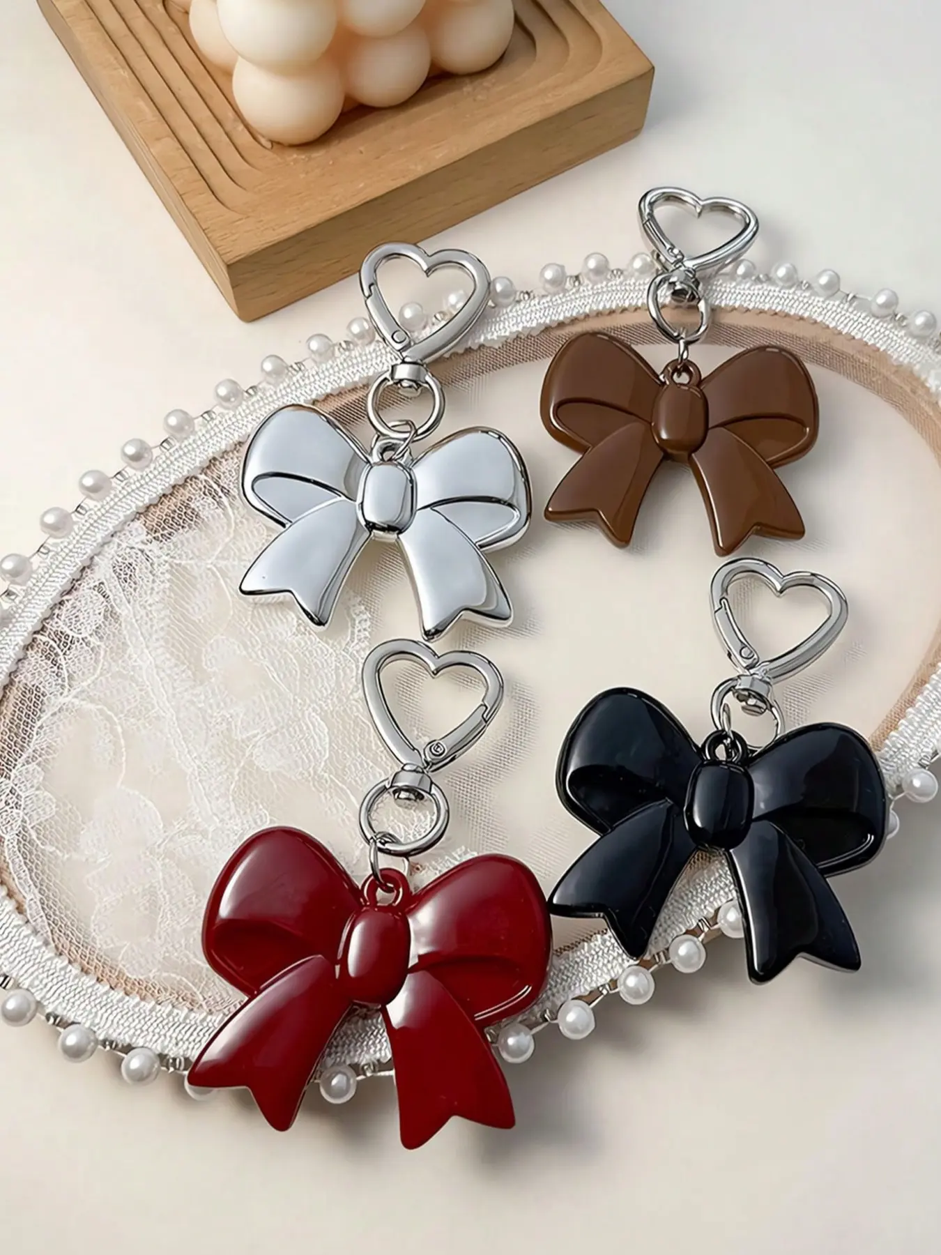 Unisex Bow Pendant Keychain for bags, Bows Keychains Bowknot Keyring Bag Charm Accessory Bows Heart-Shaped Keychain Purse Handbag Charms Car Key Chains Father Mother Day Gift Black Silver, Keychain Accessories, Key Chain for Car Keys