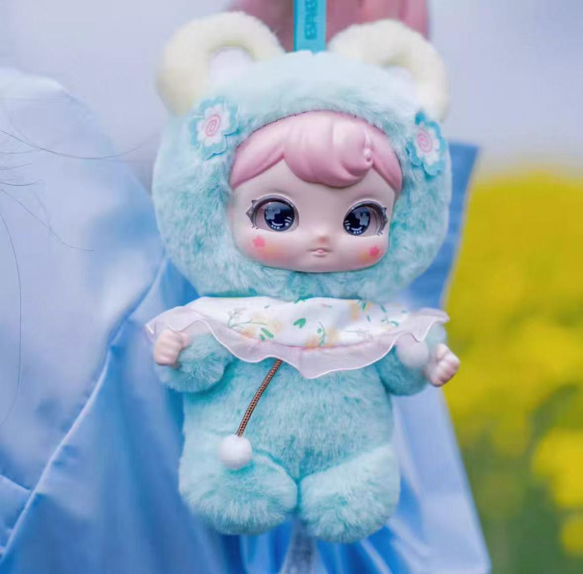 Babe Good Luck To You Series Plush Blind Box - Cute Vinyl Figurines & Trendy Charms! Adorable Doll Design, Perfect as Bag Pendants, Keychains or Desktop Decor