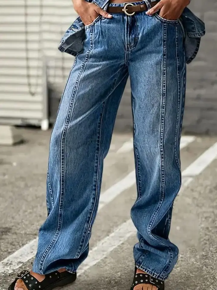Women's Curvy-Fit Straight Leg Jeans - Cotton Blend, Multi-Size Basic Bottoms with Clean Look, Easy Styling for Weekday, Weekend Wear, All Seasons