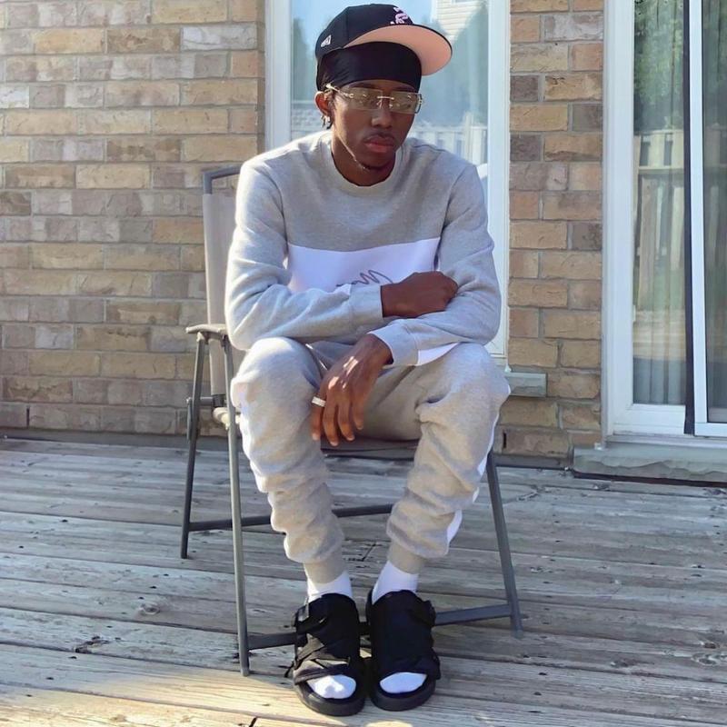 Comfortable Slides  Men and Women – Signature Design with Adjustable Straps, Arch Support & Slip-Resistant Sole,  Wide/Narrow Feet, Everyday Footwear  All-Day Wear forGift