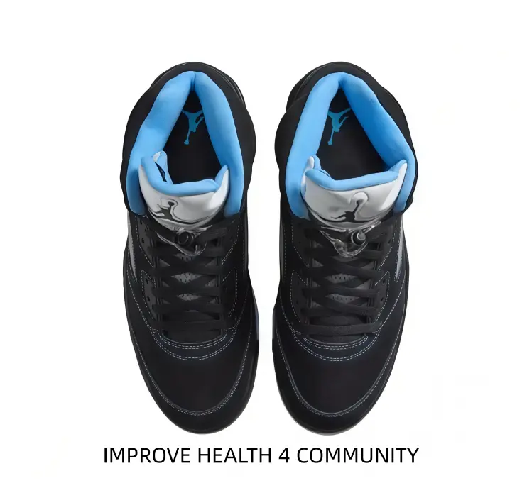 Textured rugged outsole, delivers stable grip on courts and urban pavements.