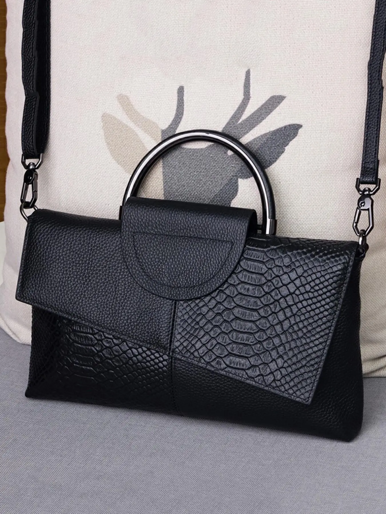 Women's Solid Color Crocodile Embossed Crossbody Bag, Large Shoulder Bag for Party, Trendy All-match Bag College Student, White-collar Workers