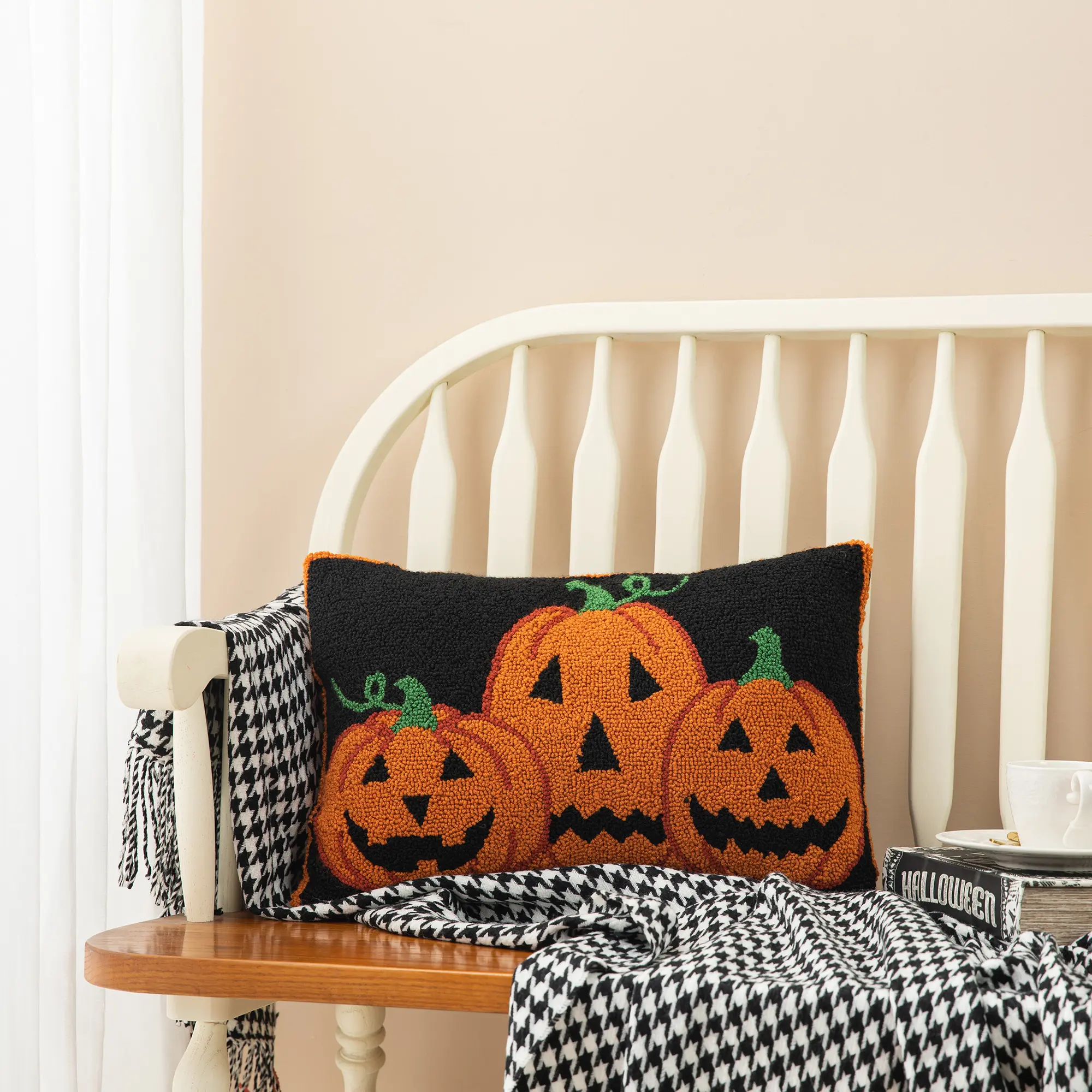 Glitzhome 18"L Hooked Halloween Pumpkins Pillow