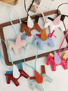 1 Little Pony Charm PU Leather Bag, Valentine's Day Angel Flying Horse Keychain Pendant, Heartfelt Gift for Girlfriend, Boyfriend, and Best Friend