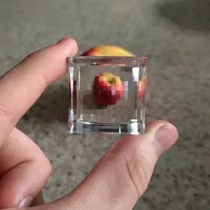 Pixelated Lens for Pixel View Effect, Transparent Crystal Glass Pixel Mirror Filter, Creative Pixel Window Stone for Art Inspiration