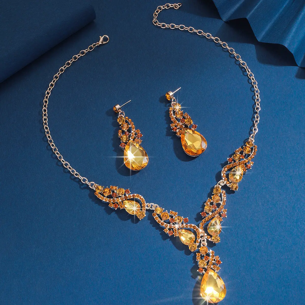 80835337 Golden Champagne