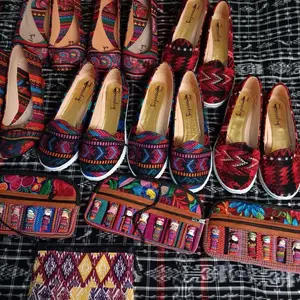 Zapatos de Guatemala Girl