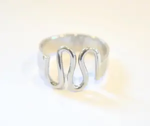 Silver wiggle ring