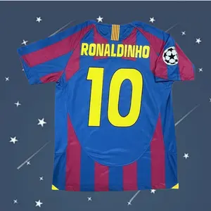 2005 2006 Home No.10 Ronaldinho Retro Short Sleeves soccer jersey