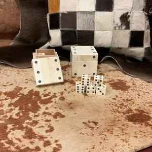 Cow Horn Dice Box with 5 Authentic Real Cow Horn Dice for Classic Gaming