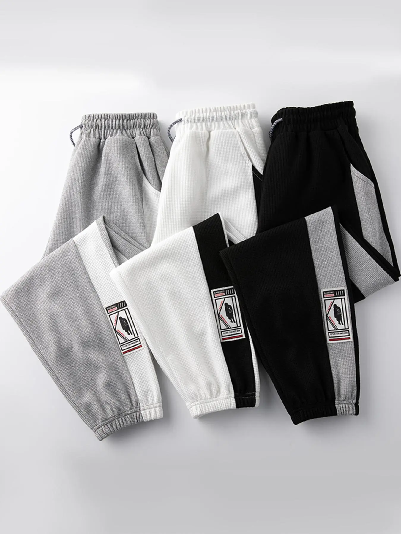 Men's Side Stripe Patched Drawstring Waist Sweatpants, Casual Elastic Waist Pocket Carrot Pants for Spring & Fall, Fashion Men's Bottoms for Daily Wear