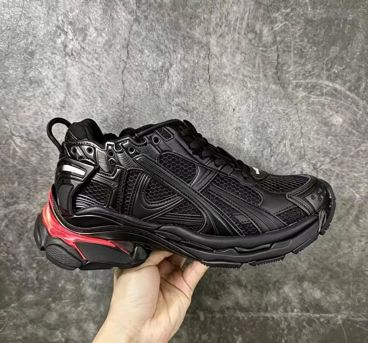Dad shoes LED trendy men and women height increasing thick soled couples sports shoes casual  versatile designer  comfortable sneaker