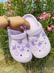 18 Piece Casual Shoe Accessories Set, Bling Shoe Charms, Rhinestone Shoes Charms, DIY Detachable Rhinestone Pearl Garden Sandals, Floral Butterfly Design, All Seasons