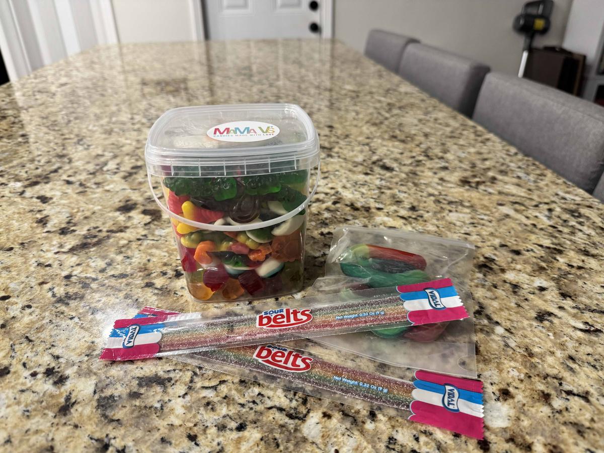 Item: 1 1/2Lb Bucket (5-10 Options) 3 Belts Max