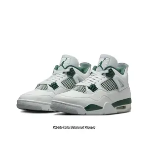 White and Green Leather Mid-Top Retro Basketball Shoes