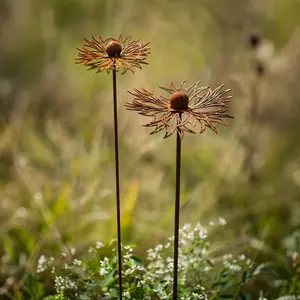 Vintage Metal Garden Sculpture, Antique Iron Flower Decor, Durable Base for Outdoor Indoor Use, Wedding Christmas Valentine Gift