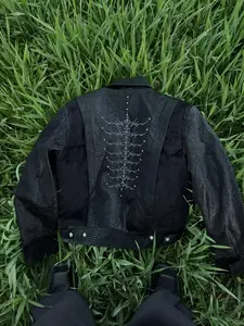 100% Cotton Leather Cropped Jacket, Y2K Snake Embossed Faux Leather Moto Coat, Gothic Punk Rock Short Biker Jacket, Streetwear Zip Up Outerwear, Vintage Western Rivet Detail Coat for Men Women, Fall Winter Festival Clubwear Fashion, Concert Outfit Fashion
