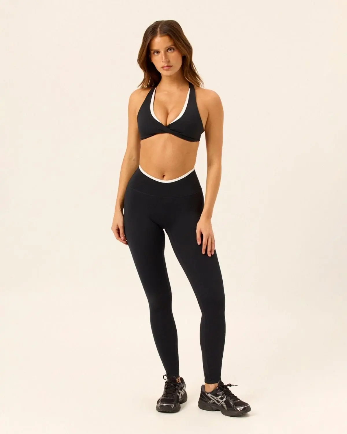 Serenity Dip Leggings | Black Two Tone