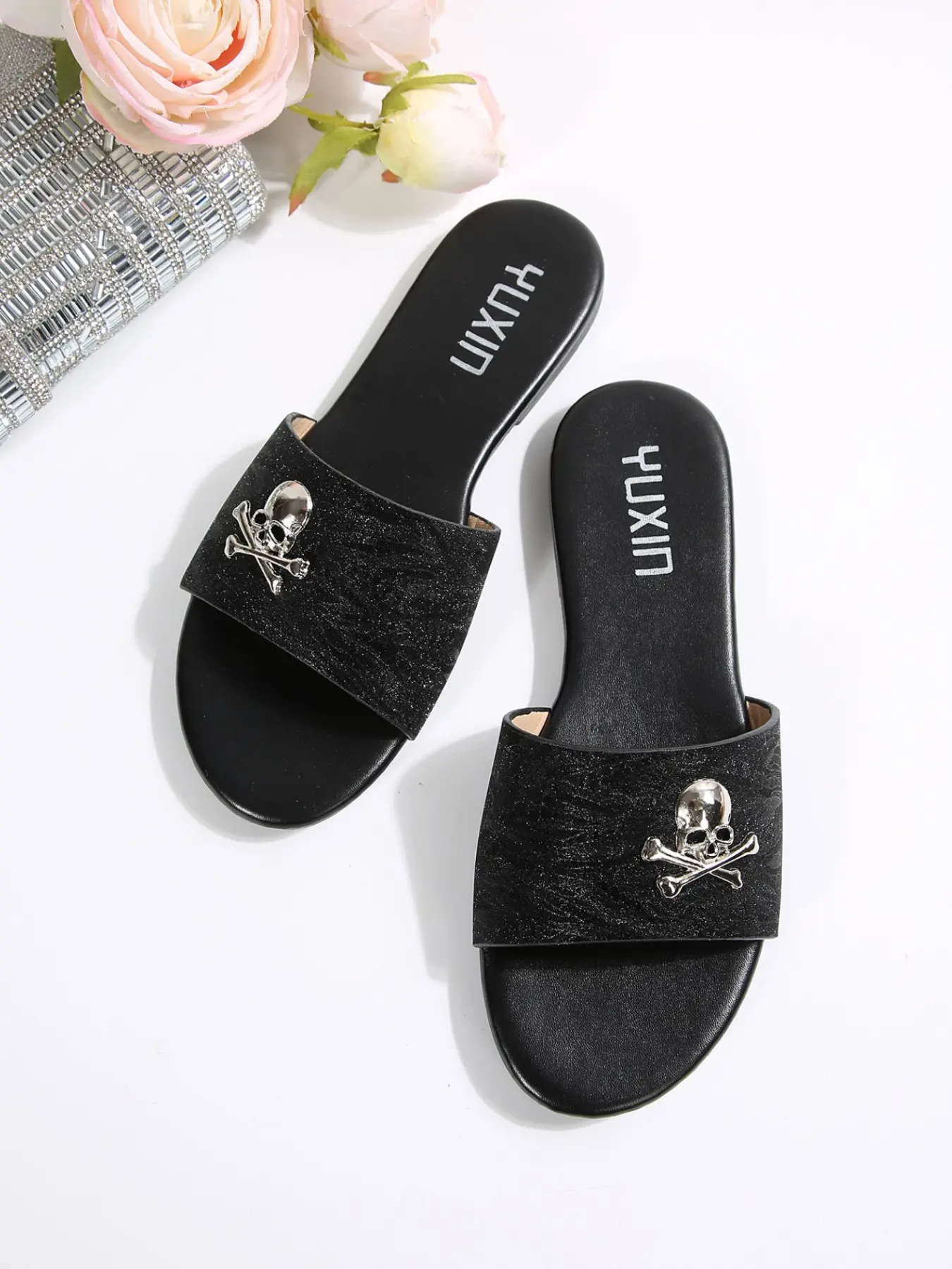 Women's Summer Sandals 2026 New Trendy Skull Decor Fashion Korean Style Flat Slides Slippers Sandals Beach Shoes Footwear Slide, Casual PU Leather Rubber Sole Slip-Ons Fashionable Footwear