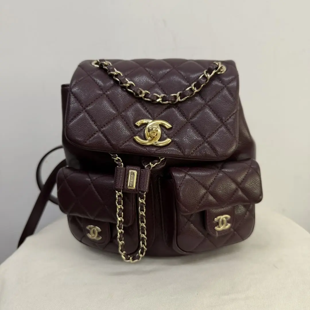 Pre-owned CHANEL 24A Duma Backpack in Burgundy Caviar Leather with Gold Tone Hardware (98% New)