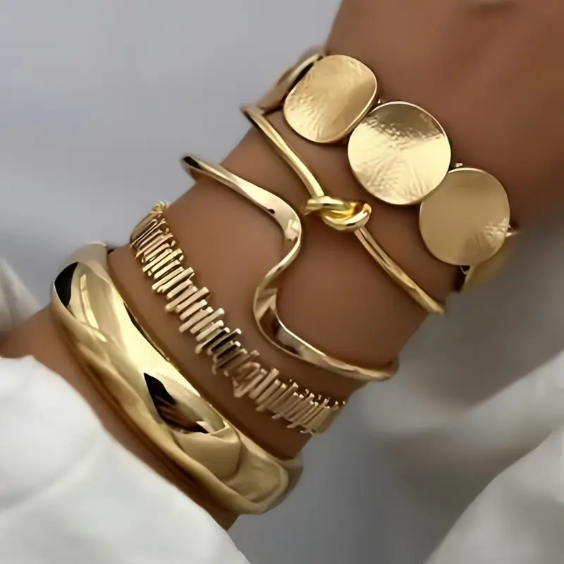 Vintage Geometric Wide Metal Bangle Set, Stackable Bracelets, 5-Piece Jewelry Collection, Perfect Gift for Everyday Wear, Stackable Cuff Bracelet, Bracelet Bundle