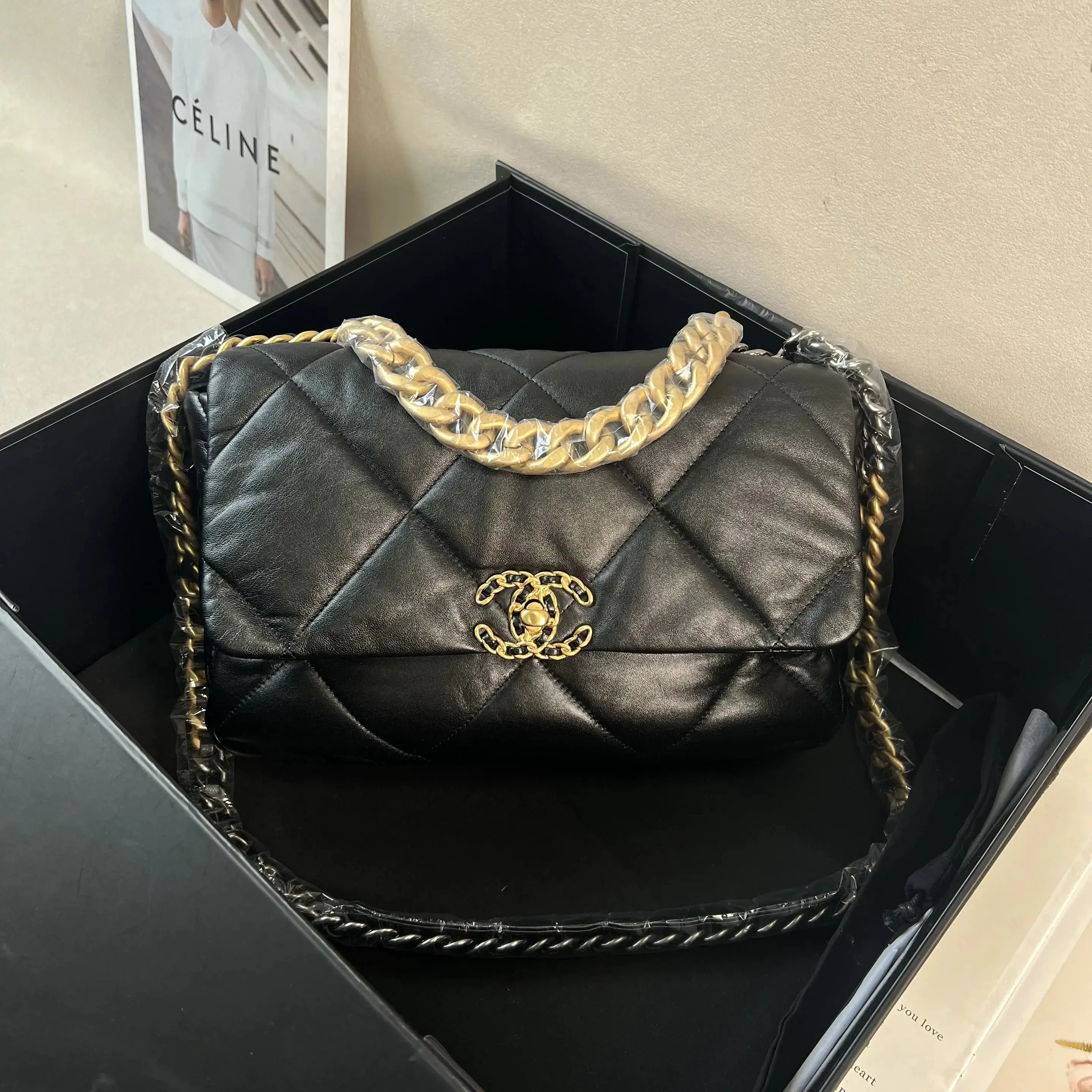 Pre-owned CHANEL 19 Crossbody Bag, Black, 0806KI/C8351673265