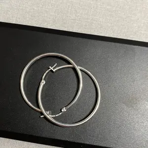 Arracadas de Mujer Plata Italiana 925 Stylish and Comfortable Hoop Earrings for All Occasions
