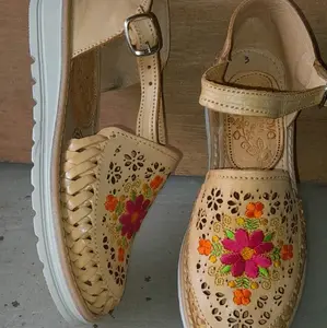 Sandals/ Huaraches Mexicanos Artesanales /Embroidery Hand made 100%leather