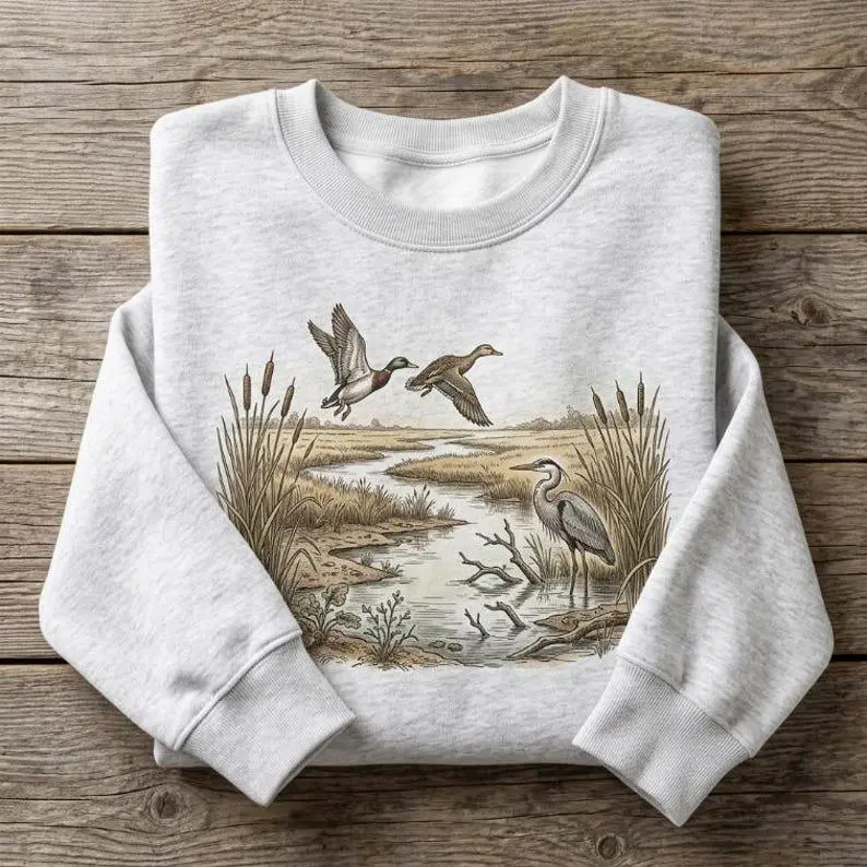 Vintage Heron Shirt Retro Mallard Duck Sweatshirt Flying Waterfowl Graphic Hoodie Swamp Wildlife Nature Art Unisex Tee Gift For Bird Lover