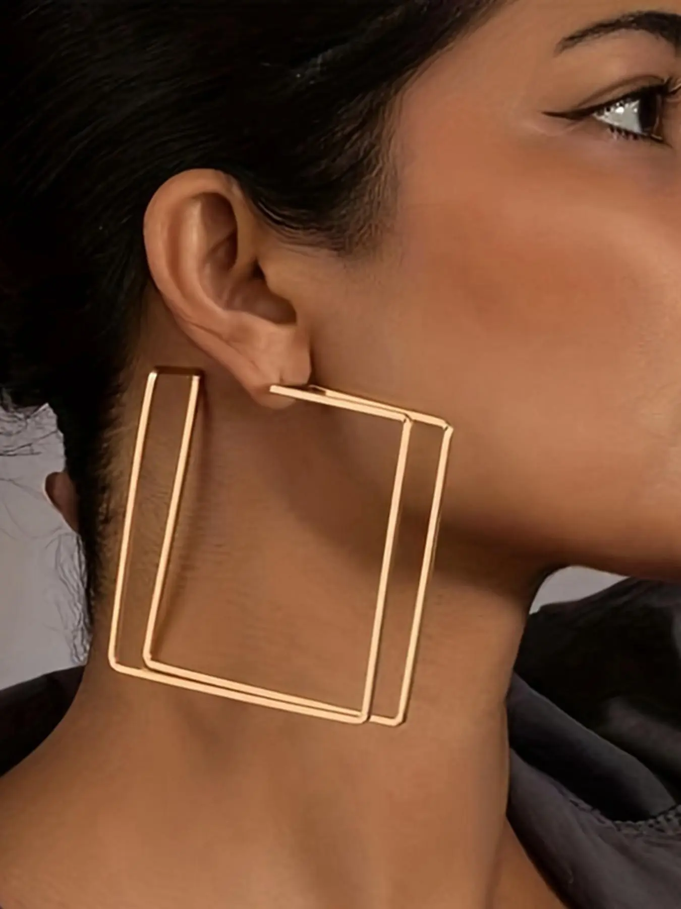 1 Pair Square Hollow Out Design Hoop Earrings, Fashionable Jewelry, Trendy Jewelry Accessories For Party, Daily Clothing Decor For Girl and Women, Statement Earrings