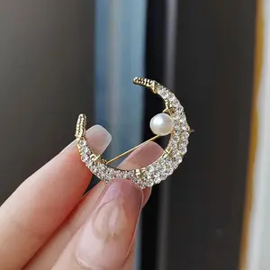 Imitation Pearl Crystal Star Moon Brooches for Women Luxury Gold Color Rhinestone Alloy Crescent Brooch Safety Pins Corsage Jewe