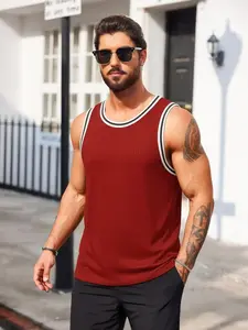 Men's solid-color simple daily knit vest. Suitable for casual summer wear, with a comfortable and fashionable design. Perfect for daily use and exercise.