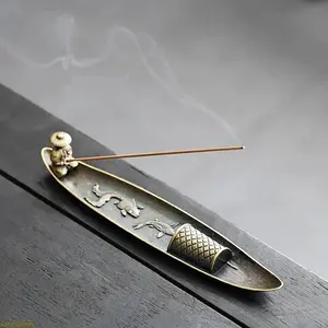 Retro Boat-Shaped Incense Burner Holder, Exquisite Vintage Craft, Stable Aromatherapy Scent Diffuser, Home Desktop Decor for Home & Office